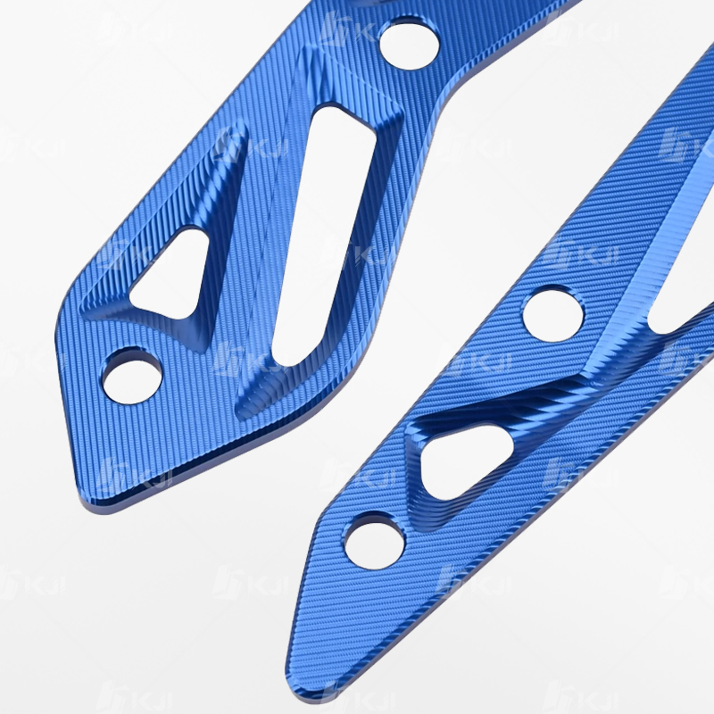 ヤマハ XMAX 300/250/125/TECH MAX  - Tech Max Accessories のレビューと価格